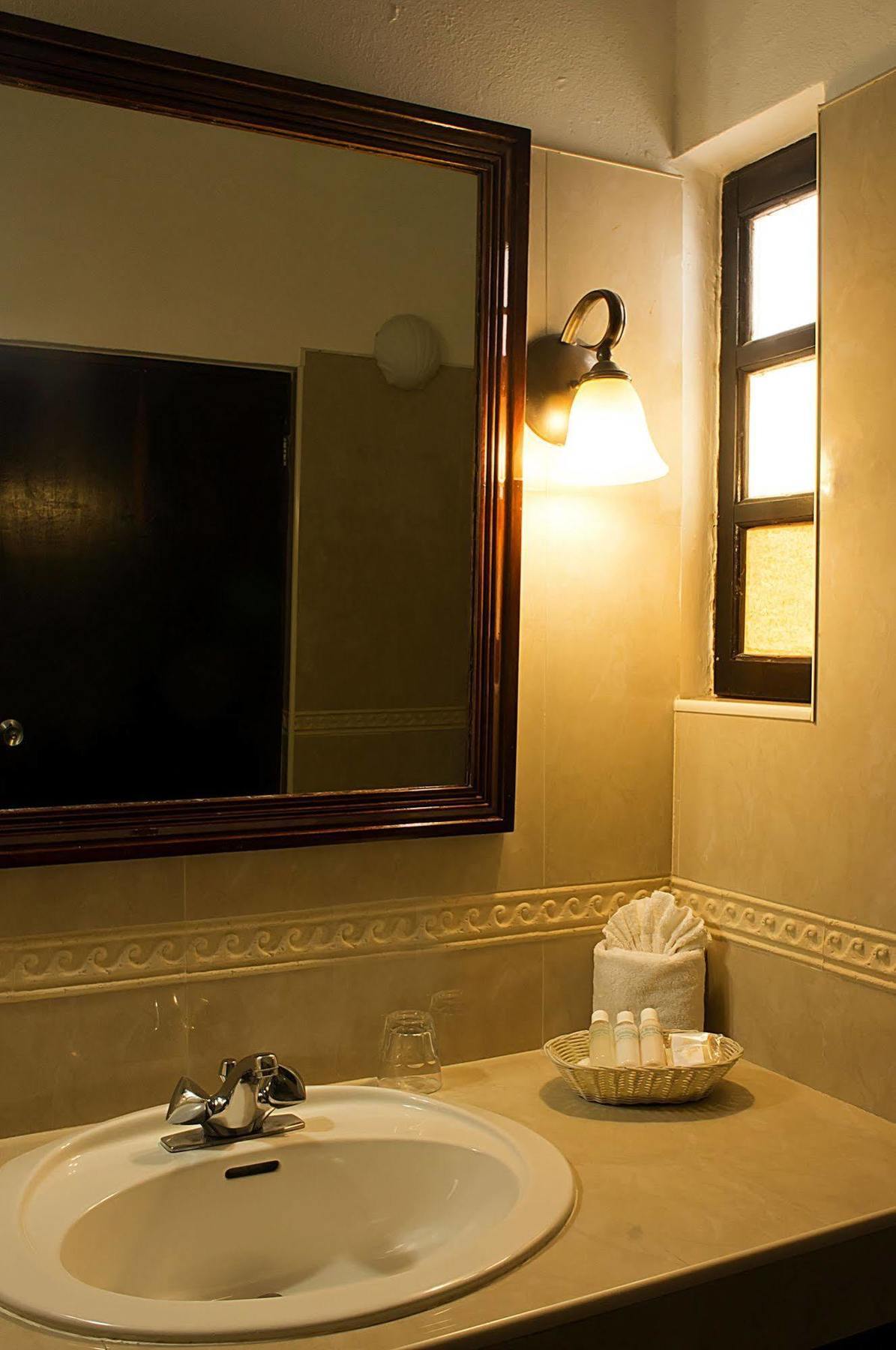 Anacaona Boutique Hotel Meads Bay Екстериор снимка